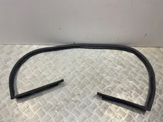  Уплотнитель капота Audi A6 C4 (S6,RS6) Арт 97029690, вид 1