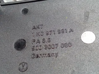 1K0971981A Крышка блока предохранителей Skoda Octavia A5 Арт 97035726, вид 7