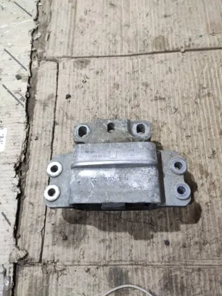  Подушка крепления кпп Volkswagen Passat B6 Арт 97037825, вид 1