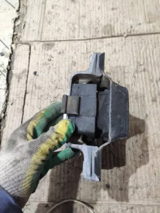  Подушка крепления кпп Volkswagen Passat B6 Арт 97037828, вид 2