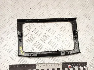3C0858069AE Рамка под магнитолу Volkswagen Passat B6 Арт A29716, вид 3