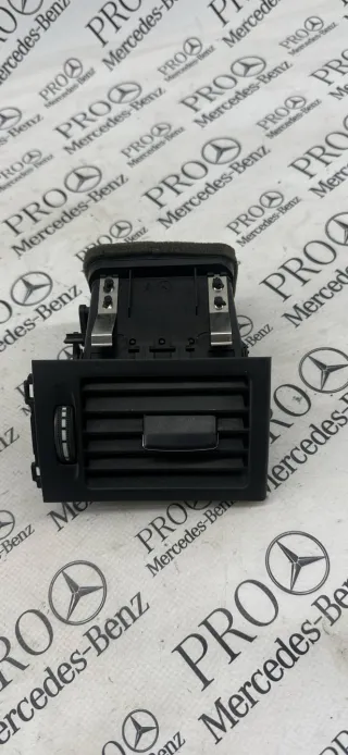 A2048301454 Дефлектор обдува салона Mercedes C W204 Арт 101066, вид 1