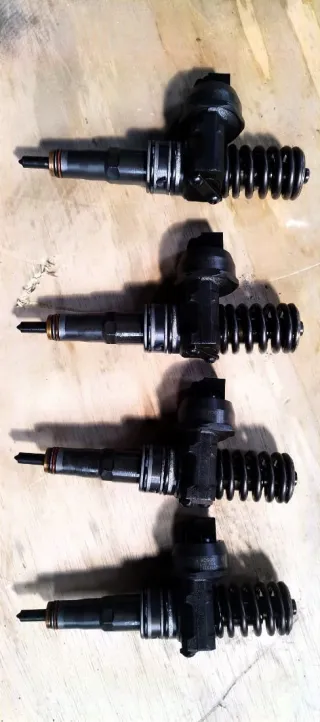 038130073BN Форсунка Volkswagen Touran 1 Арт 97042501, вид 1
