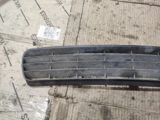 Заглушка (решетка) в бампер передний Audi 80 B4 Арт 97047703, вид 2