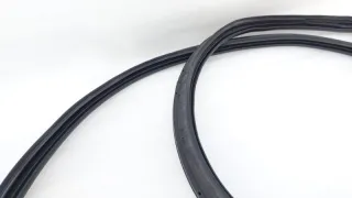 CD569F2704050100, 6307011CR01 Уплотнитель двери багажника Changan UNI-K Арт ST263582, вид 2