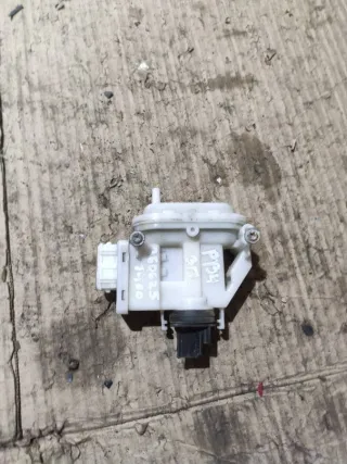  Активатор (привод) замка двери Volkswagen Passat B4 Арт 97059393