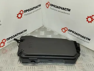 A2045400182 Крышка блока предохранителей Mercedes C W204 Арт 8-274-79, вид 1
