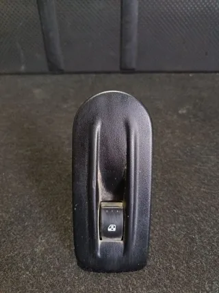 8200206603 Кнопка стеклоподъемника переднего правого Renault Master 2 Арт 97066116