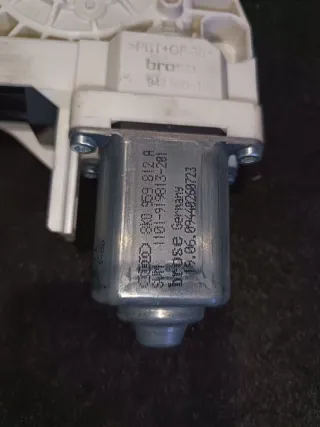 8K0959812A Моторчик стеклоподъемника задний правый Audi A4 B8 Арт 97086801, вид 7