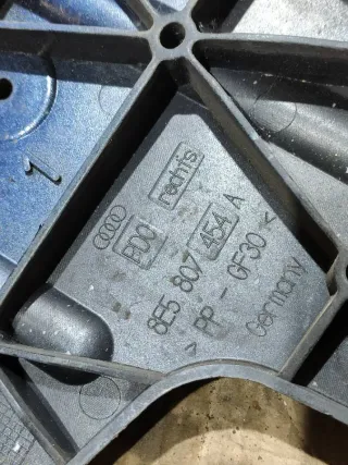 8E5807454 Кронштейн крепления бампера заднего Audi A4 B7 Арт 97087395, вид 4