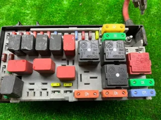 46520429,24438887 Блок предохранителей Fiat Punto 3 Арт 171605, вид 8