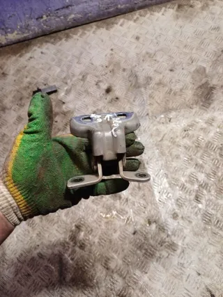  Петля двери задней правой Cadillac SRX 2 Арт 97096480