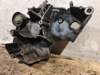 059121313F Кронштейн вискомуфты Audi A4 B6 Арт 97096554, вид 6