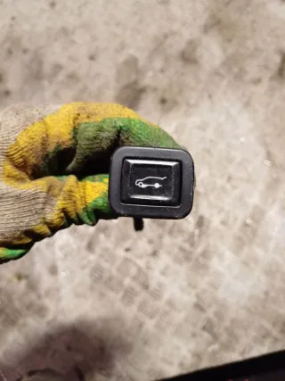  Кнопка открытия багажника Cadillac SRX 2 Арт 97096866, вид 1