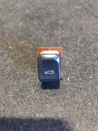8K0959831A Кнопка открытия багажника Audi A4 B8 Арт 97097139, вид 1
