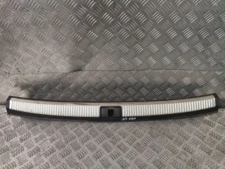 8E9864483C Накладка внутренняя на заднюю панель кузова Audi A4 B7 Арт 97097287, вид 1