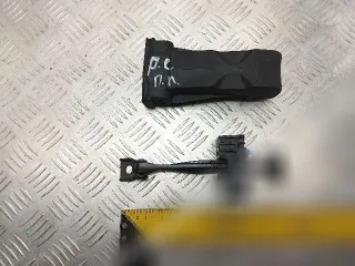 760837267 Ограничитель открывания двери передней Volkswagen Touareg 3 Арт 160042803_1, вид 3