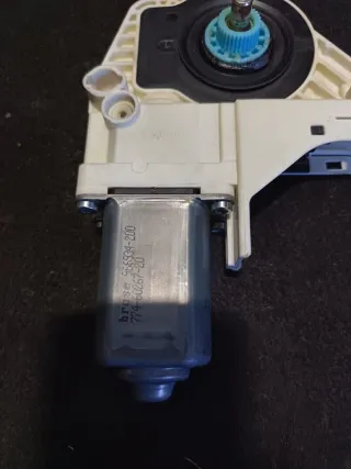 8K0959802A Моторчик стеклоподъемника передний правый Audi A4 B8 Арт 97113489, вид 5