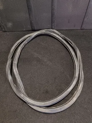 8K0831721E Уплотнитель двери передней правой Audi A4 B8 Арт 97113630, вид 1