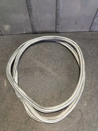 8K5833721E Уплотнитель двери задней правой Audi A4 B8 Арт 97113639, вид 1