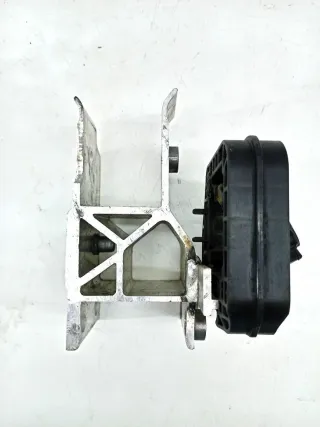 7421635, 51 11 7 421 635, 17118642753, 8642753 Крепление кассеты радиаторов BMW X7 g07 (в наличии) Арт 011105, вид 2