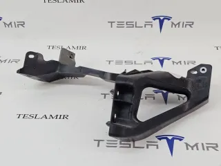 1643511-00 крепление фары левой Tesla model S Арт 33032