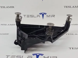 1064674-00,1060855-00 кронштейн компрессора пневмоподвески Tesla model S Арт 33027, вид 1