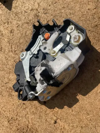  Замок двери передней правой Mitsubishi Colt 6 Арт 2214ZD, вид 3