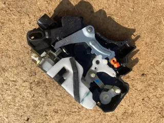  Замок двери передней правой Mitsubishi Colt 6 restailing Арт 2213EZD, вид 3
