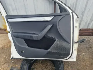  Обшивка двери передней левой (дверная карта) Skoda Octavia A7 Арт 97121662, вид 1