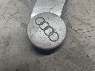 8A0071213 Колпачок литого диска Audi 80 B4 Арт 97096757, вид 1