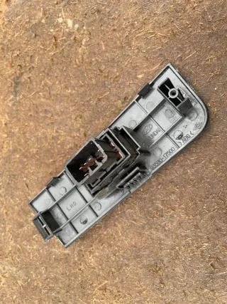9358017500 Кнопка стеклоподъемника заднего левого Hyundai Matrix Арт 2170KS, вид 3