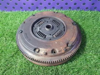 032141032 T408, 027 105 273D Корзина сцепления Volkswagen Golf 4 Арт 97125335, вид 1