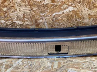80A864483E Накладка внутренняя на заднюю панель кузова Audi Q5 2 Арт 39370719, вид 3