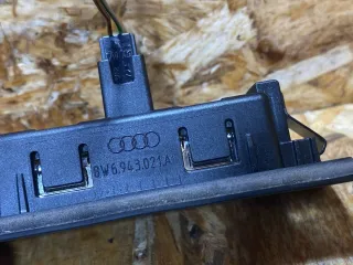 8W6943021A Подсветка номера Audi Q5 2 Арт 39370602, вид 8
