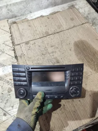 A2118201079 Магнитола (аудио система) Mercedes E W211 Арт 97133915, вид 1