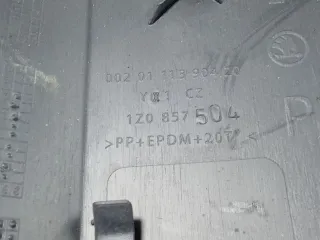 1Z0857504 Накладка декоративная на торпедо Skoda Octavia A5 Арт 97137279, вид 10