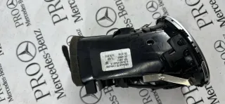 A2048306754 Дефлектор обдува салона Mercedes C W204 Арт 101178, вид 3