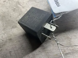 85GB-13350-AA Реле поворотов Ford Fiesta 3 Арт 97138804, вид 1