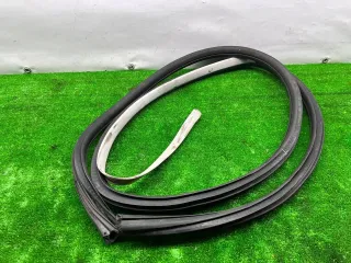 3B55867367 Уплотнитель двери задней левой Volkswagen Passat B5 Арт 171873, вид 3