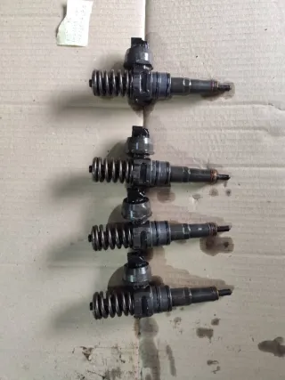 038130073BQ Форсунка Volkswagen Passat B6 Арт 97146602, вид 1