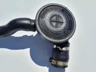 028103493Q,028129101,3911170949 Маслоотделитель (сапун) Volkswagen Passat B3 Арт 100184468, вид 2