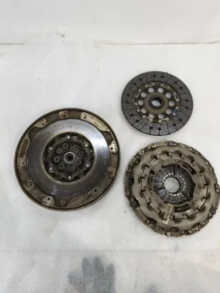 7638349 Маховик BMW 1 F20/F21 Арт BMW21958