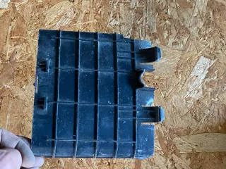 3C0915335 Кожух аккумулятора Volkswagen Tiguan 1 Арт 97148700, вид 3