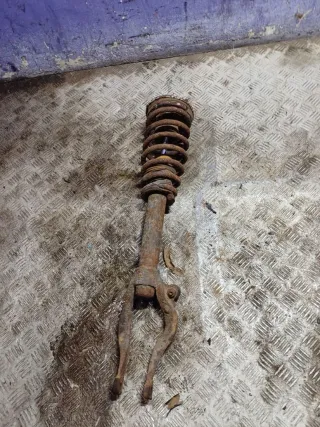  Стойка амортизатора переднего левого Mitsubishi Galant 8 Арт 97152342, вид 1