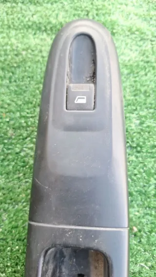 020140287 Кнопка стеклоподъемника Peugeot 406 Арт 97152388, вид 1