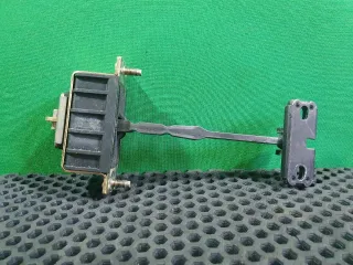 A211 720 01 16 Ограничитель открывания двери передней Mercedes E W211 Арт 97158542, вид 2