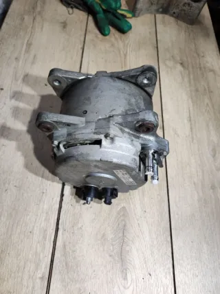 057903015B,LR1190945 Генератор Audi Q7 4M Арт 034709, вид 2