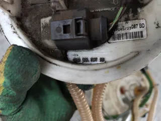 4B0906087BD Насос топливный Volkswagen Passat B5 Арт 97159707, вид 9