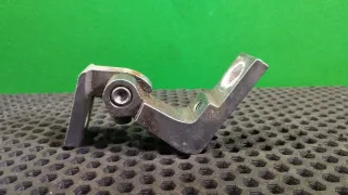  Петля двери передней правой Audi A4 B7 Арт 97159935